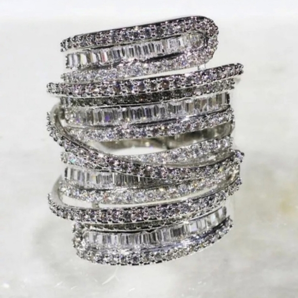 925 Sterling Silver Spiral Cocktail Ring - Picture 3 of 3